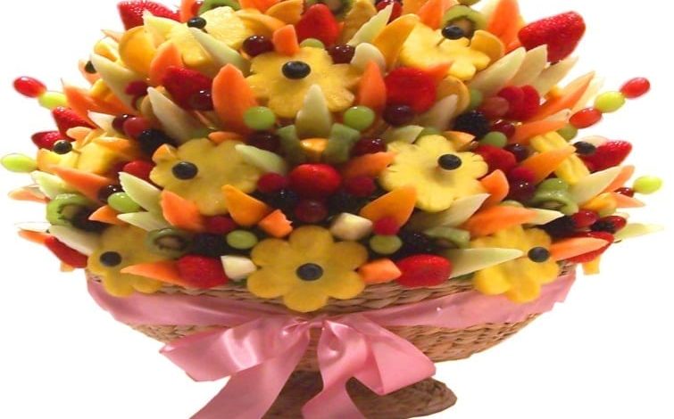Make Money with Your Own Edible Fruit Bouquet Business