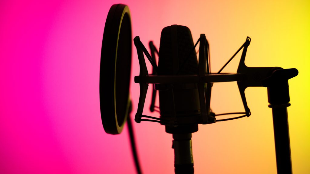 Earn Money Recording A Professional Voiceover In English or American Accent Earn Money Recording A Professional Voiceover In English or American Accent