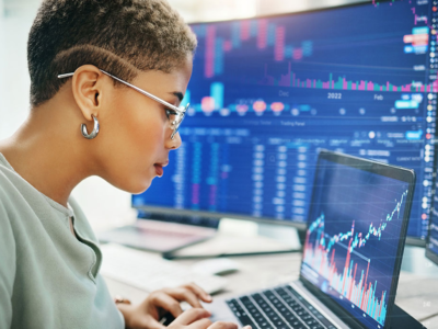 should women be investing differently from men