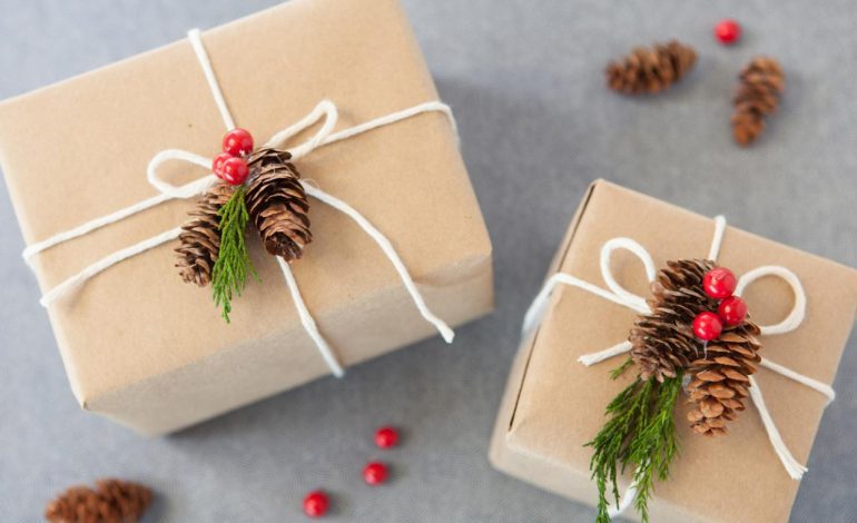 Wrap Holiday Gifts For A Fee
