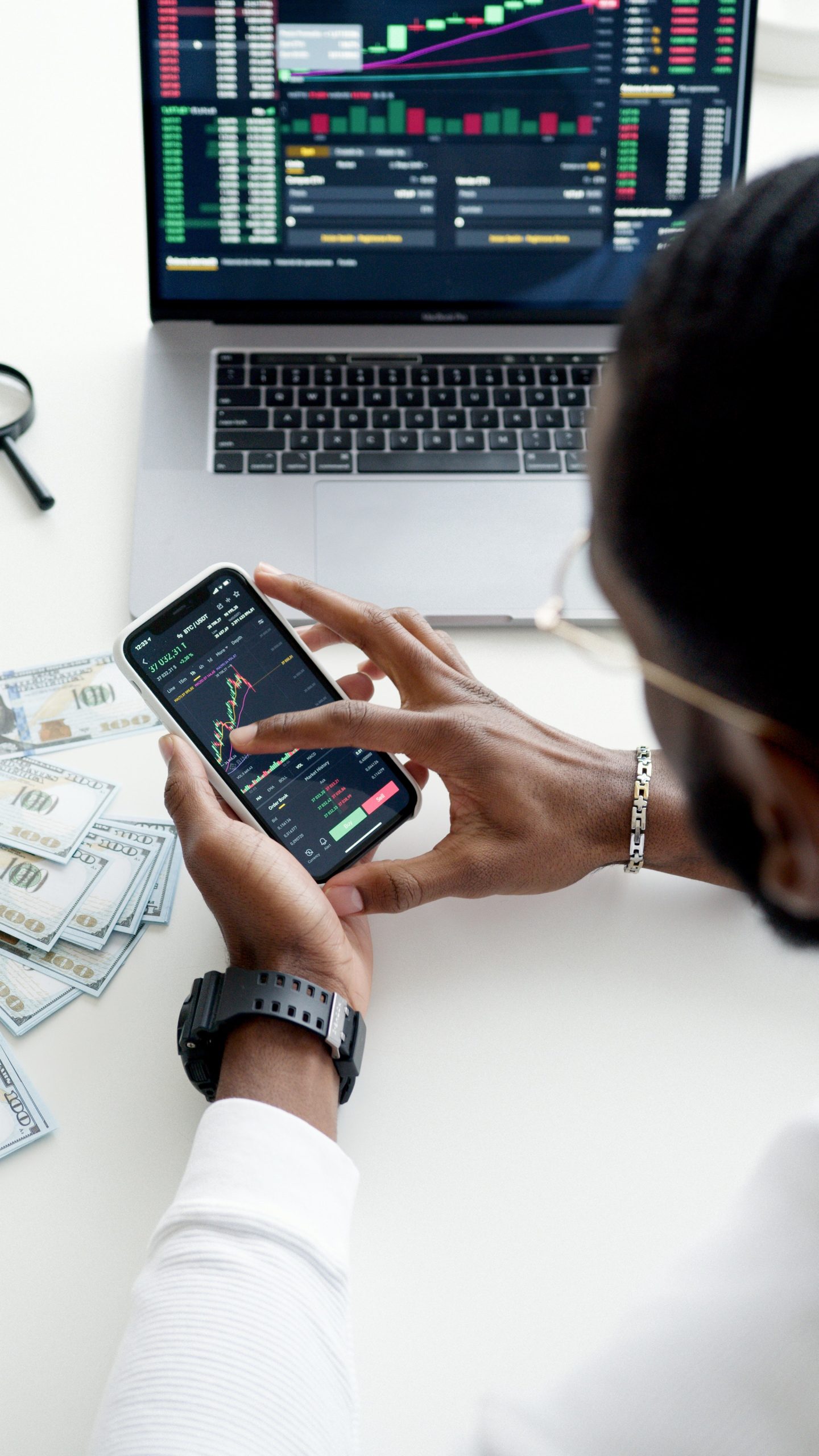 Unlock the Power of Compound Interest: Learn How to Calculate Your Investment Growth