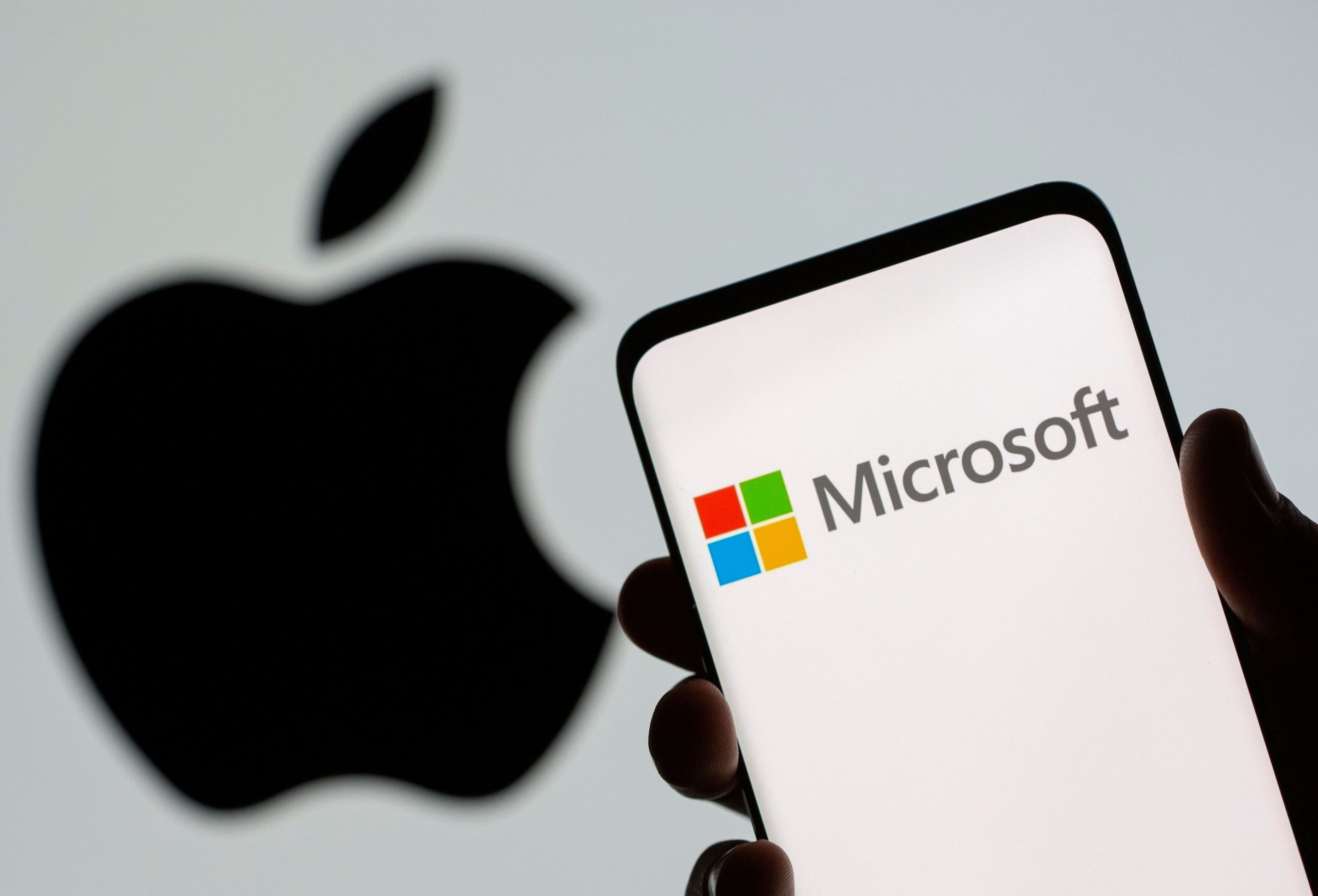 How Does The Intellectual Capital Affect The Growth And Development of Microsoft And Apple