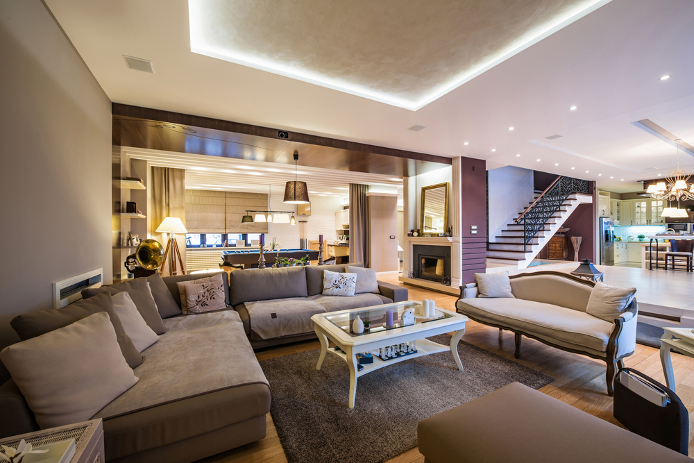 The Pros and Cons of Renting a Luxury Apartment