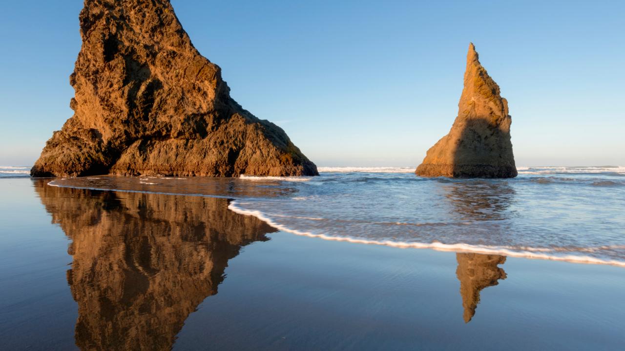 Fall Travel Guide to the Pacific Northwest: Explore Oregon and Washington Fall Travel Guide to the Pacific Northwest: Explore Oregon and Washington