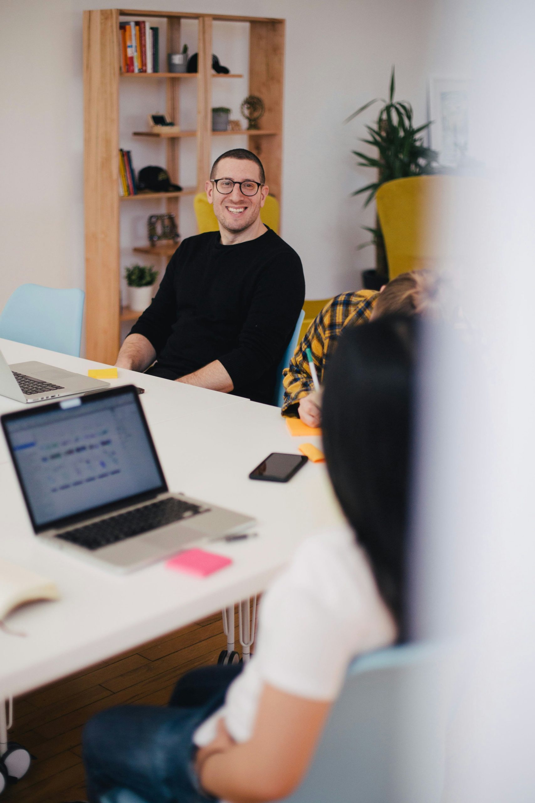 The Power of Review Articles: Monetizing Product Comparisons The Power of Review Articles: Monetizing Product Comparisons
