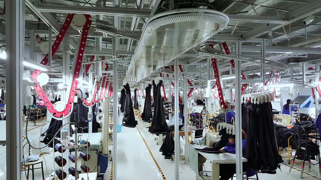 Finding and Working With the Right Manufacturers for Your Fashion Brand